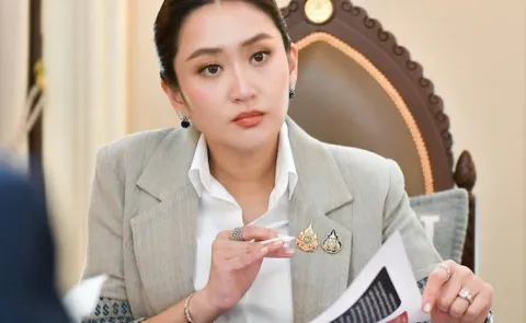 Thailand Pm Paetongtarn Shinawatra Suspended Over A Leaked Phone Call