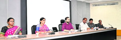 వసతుల కల్పనకు చర్యలు