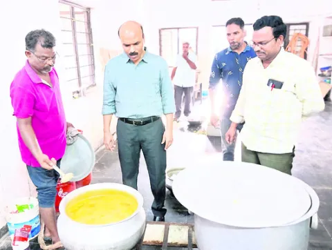 నాణ్యమైన ఆహారం అందించాలి 