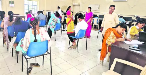 శిక్షణ అభ్యర్థులకు పరీక్షలు
