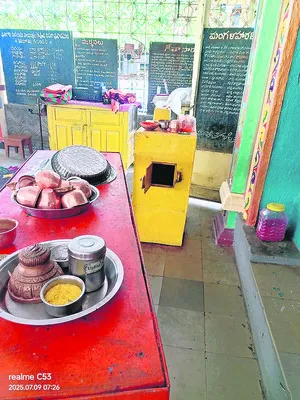 ఉరి వేసుకుని వివాహిత ఆత్మహత్య 