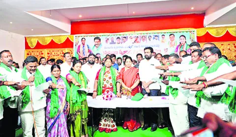 మార్కెట్‌ కమిటీ ప్రమాణ స్వీకారం
