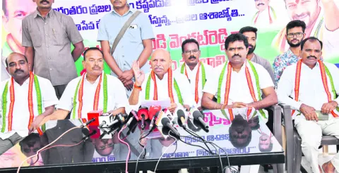 సమస్యలపై అసెంబ్లీలో మాట్లాడాలి