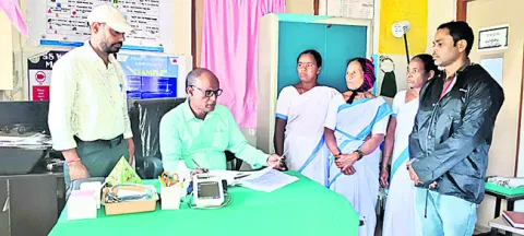 సీహెచ్‌వోలు స్థానిక నివాసం తప్పనిసరి 
