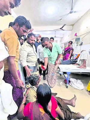వైఎస్సార్‌సీపీ కార్యకర్తలపై దాడి 