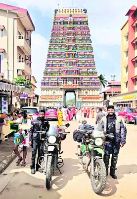 బైక్‌పై 10వేల కి.మీ.  ఆధ్యాత్మిక యాత్ర
