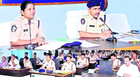 గంజాయి, పోక్సో కేసులపై దృష్టి పెట్టండి