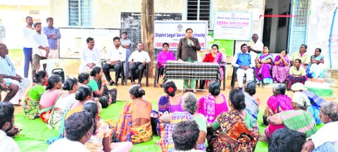 వినియోగదారుల ఫోరంలో ఫిర్యాదు చేయండి 
