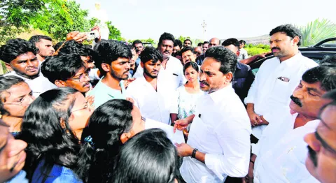 కళ్లు తెరిచిన కూటమి పెద్దలు 