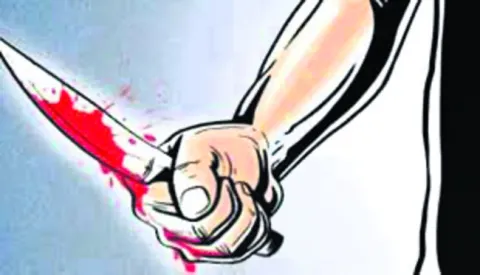 ఇంటర్‌ విద్యార్థిపై కత్తితో దాడి  
