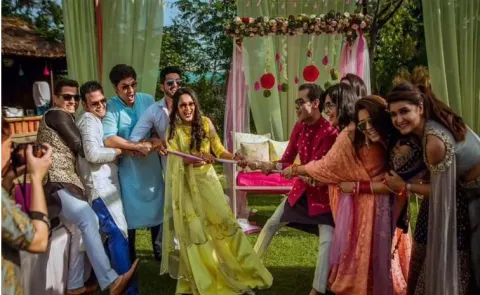 No bride, no groom, just vibes: Fake weddings are the Trend7