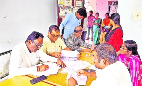 ప్రశాంతంగా సర్టిఫికెట్ల పరిశీలన