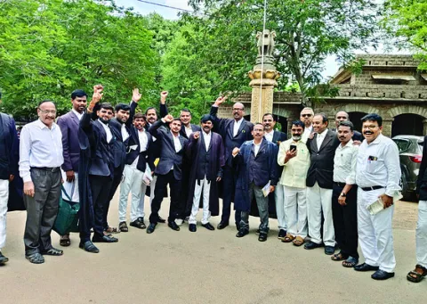 ట్రోలర్లపై కఠిన చర్యలు తీసుకోవాలి 
