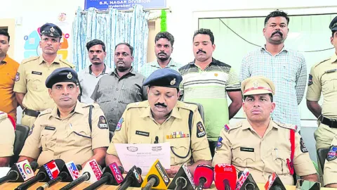 నెల రోజుల్లో 25 మంది అరెస్టు 