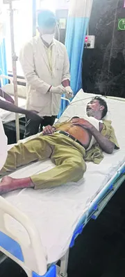 ఆర్మూర్‌ బస్టాండ్‌లో డ్రైవర్‌ ఆత్మహత్యాయత్నం