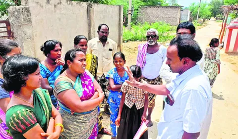 ● పేరెంట్స్‌ మీటింగు నిర్వహించేదే లే!