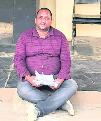 అక్రమాలకు అడ్డా.. ఉండి సబ్‌ రిజిస్ట్రార్‌ కార్యాలయం 
