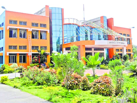 చీరాల ‘చైర్మన్‌’పై గందరగోళం 