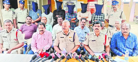ట్రాన్స్‌ఫార్మర్ల చోరీ ముఠా అరెస్ట్‌