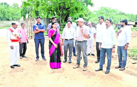 ఆర్వోబీ పనులు వేగంగా  పూర్తి చేయాలి