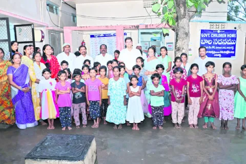 ఆనంద సందర్భాలను బాలసదనంలో గడపాలి