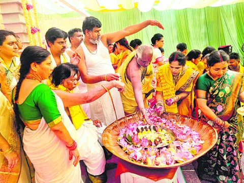 వైభవంగా గురుపూర్ణిమ మహోత్సవం 