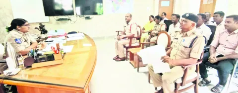 కర్మాగారాల్లో బాలలను గుర్తించాలి : ఎస్పీ

