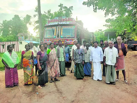 ఇసుక అక్రమంగా తరలిస్తే ఊరుకోం 