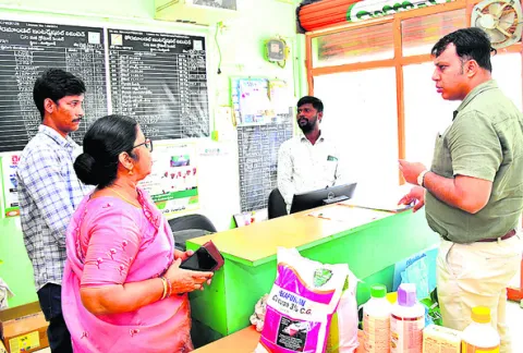 నకిలీ విత్తనాలు విక్రయిస్తే చర్యలు