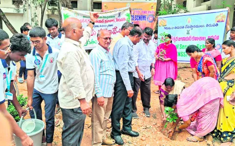 మొక్కుబడిగా సమావేశాలు