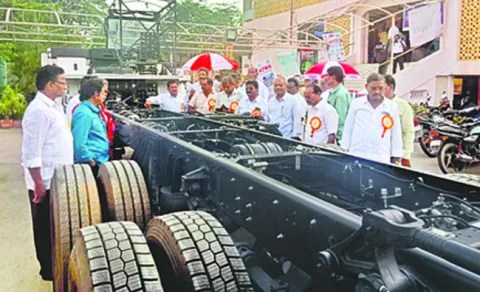 మెకానిక్‌ల అభివృద్ధికి కృషి చేస్తా 