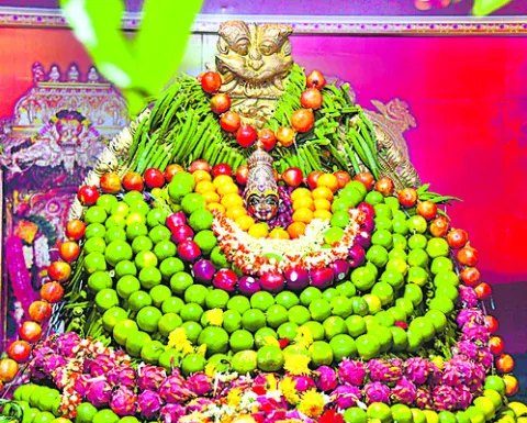 సంబరం .. ఇంద్ర వైభవం 