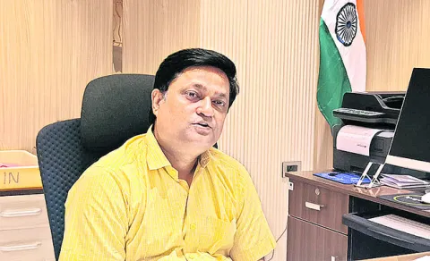రైల్వే స్టేషన్‌లో క్యాప్సూల్‌ హోటల్‌