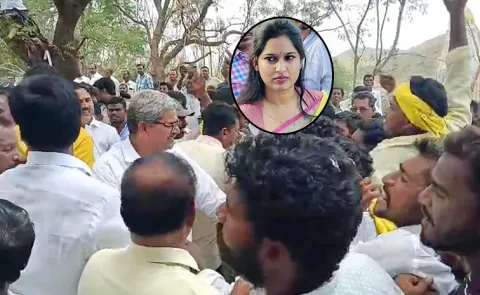 TDP leaders clash in Singanamala Over mandal conveners2