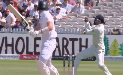 Mohammed Siraj Shocked As KL Rahul Drops Jamie Smith8