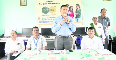అవకాశాలు సద్వినియోగం చేసుకోవాలి
