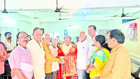 పింఛనుదార్ల ఇబ్బందులు తొలగిస్తాం 