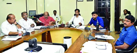 ఆక్రమణలో 2,903 ఎకరాల ఆలయ భూములు 