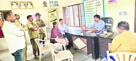 పారిశుద్ధ్య పనులు సక్రమంగా నిర్వహించాలి