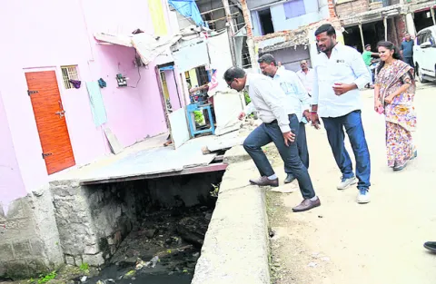 పారిశుధ్యంపై ప్రత్యేక శ్రద్ధ 