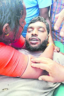 విద్యుదాఘాతంతో యువకుడి మృతి 

