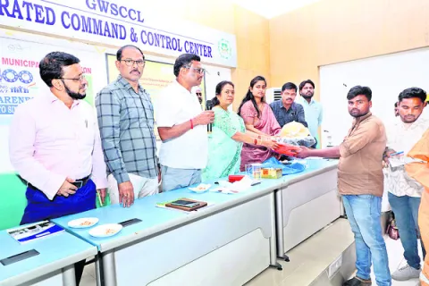 ప్లాస్టిక్‌ విక్రయిస్తే రూ.లక్ష జరిమానా..