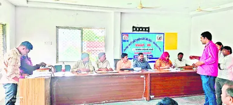 బాధ్యతగా పనిచేయకుంటే చర్యలు