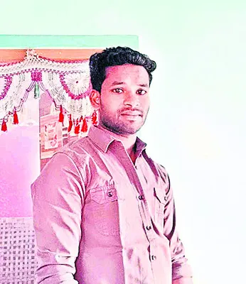 రోడ్డు ప్రమాదంలో గాయపడిన యువకుడి మృతి 