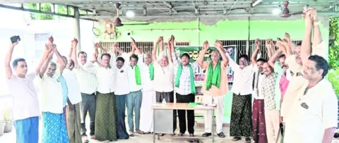 కోకో బోర్డు ఏర్పాటు చేయాలి 