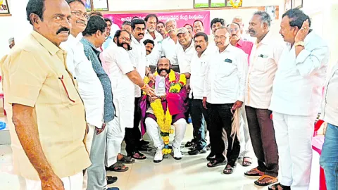 డ్రైవర్లను అటెండర్లుగా మార్చడం అన్యాయం 