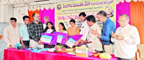 జన జీవనానికి పాట ప్రాణం లాంటిది 