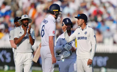 Trott Takes Veiled Dig At Kohli Over Gills Jibe
