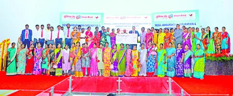 రూ.50 కోట్ల రుణ మంజూరు పత్రాల పంపిణీ 
