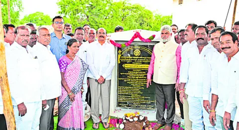 చెంచుల సంక్షేమానికి కృషి